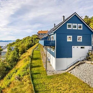 Holiday home Cosy House With Sunny Terrace, Garden And Fjord View, Bergen